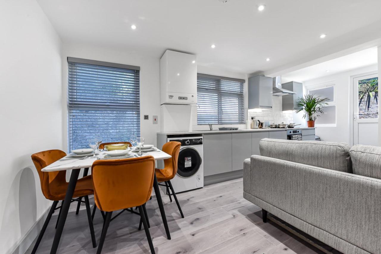 Lovely 2 Bedroom Apartment In Greater Λονδίνο Εξωτερικό φωτογραφία