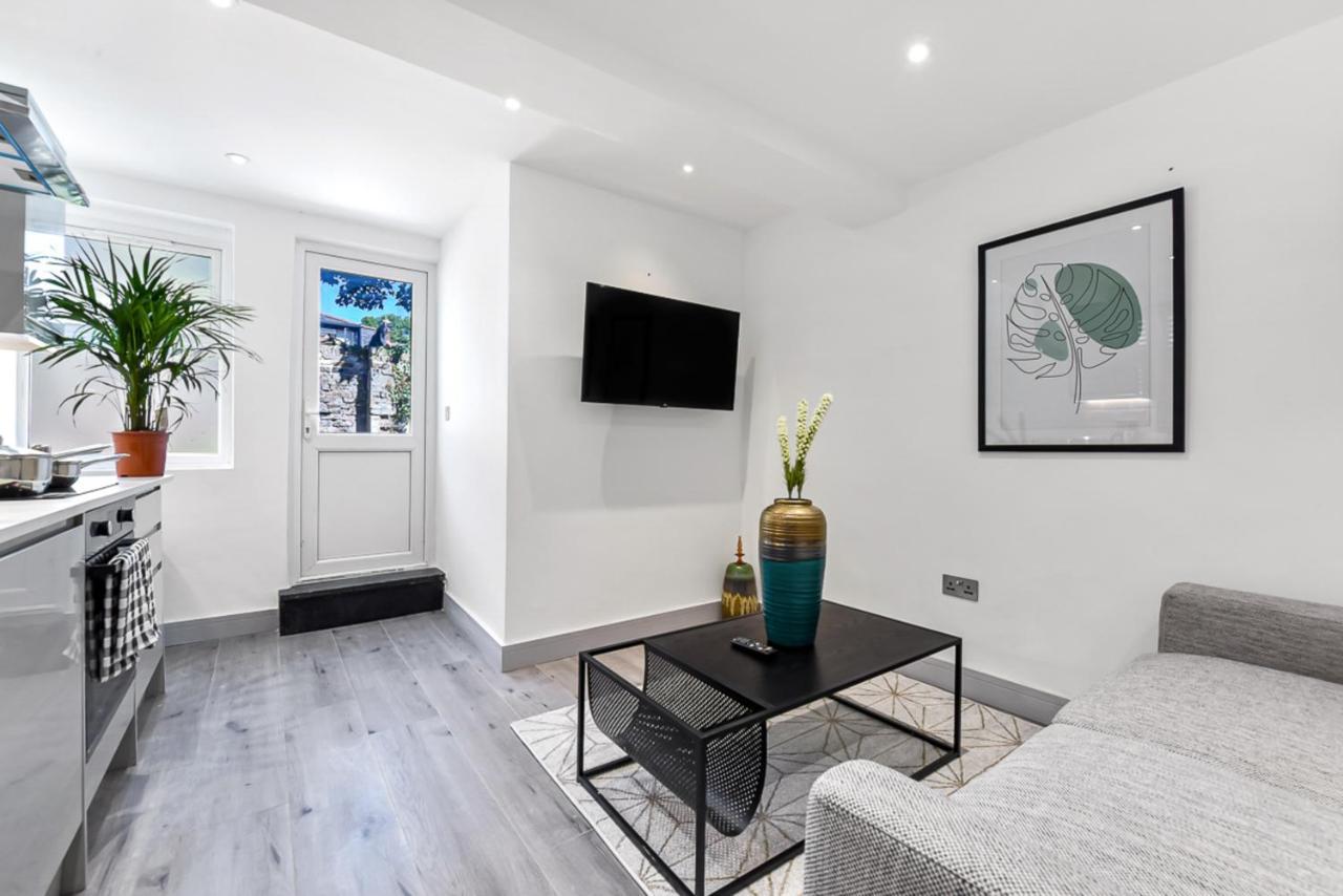 Lovely 2 Bedroom Apartment In Greater Λονδίνο Εξωτερικό φωτογραφία