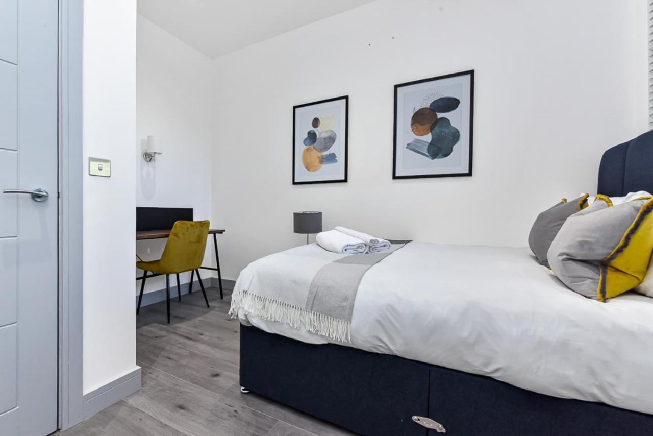 Lovely 2 Bedroom Apartment In Greater Λονδίνο Εξωτερικό φωτογραφία