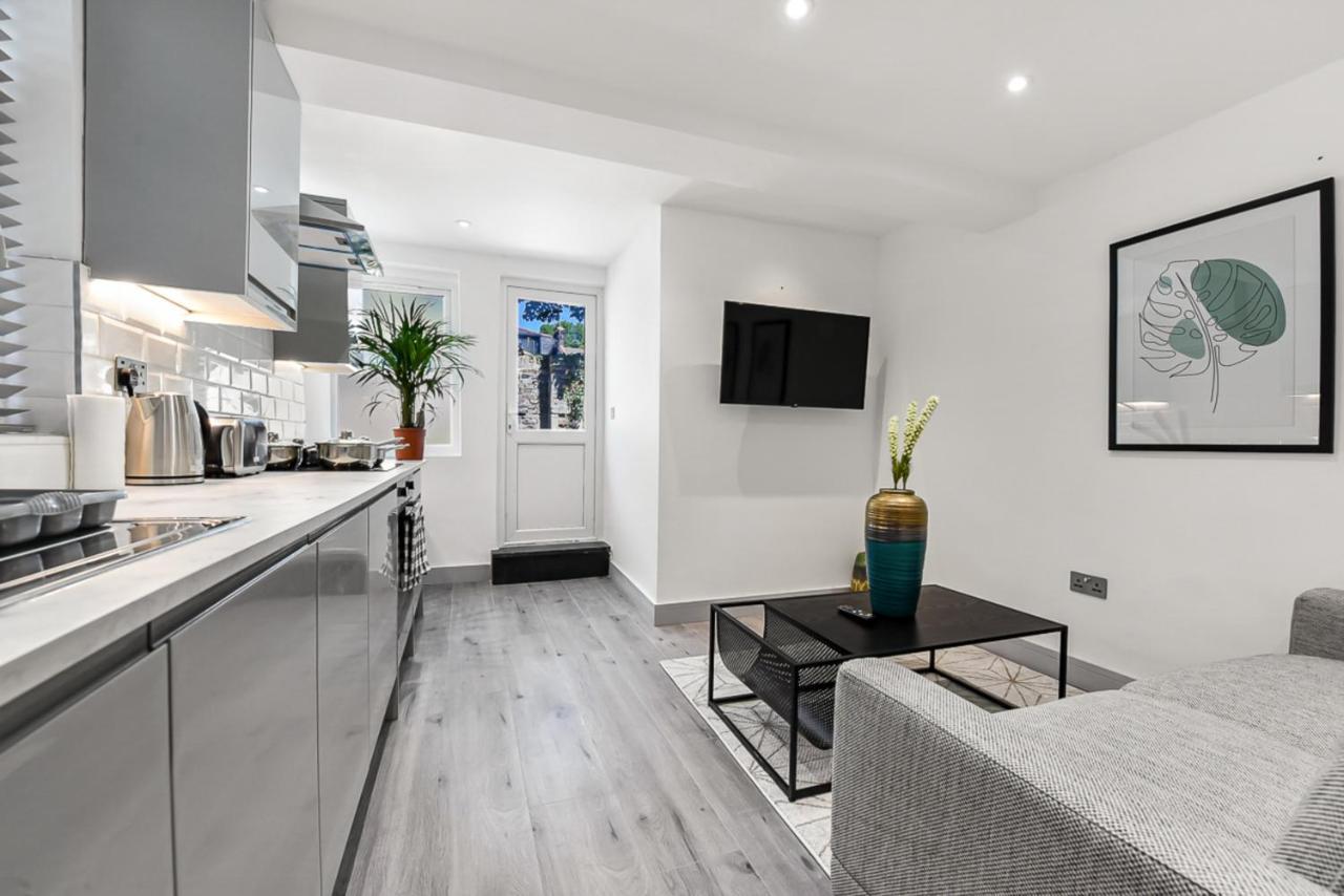 Lovely 2 Bedroom Apartment In Greater Λονδίνο Εξωτερικό φωτογραφία