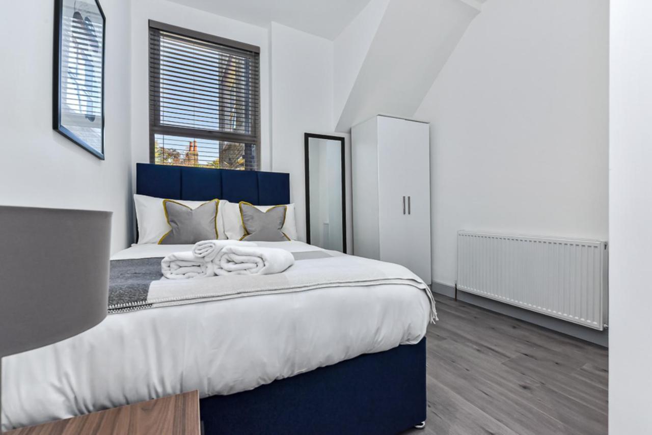 Lovely 2 Bedroom Apartment In Greater Λονδίνο Εξωτερικό φωτογραφία
